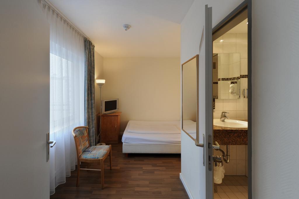 Fair Hotel Frankfurt - An Der Messe Frankfurt am Main Rum bild